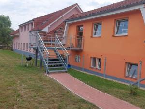 Pronájem bytu 1+kk, Nečín - Lipiny, 55 m2