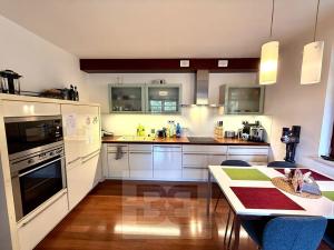 Prodej bytu 3+kk, Praha - Vokovice, Na krutci, 119 m2