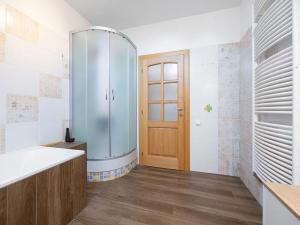 Prodej rodinného domu, Mnichovice, Myšlínská, 321 m2