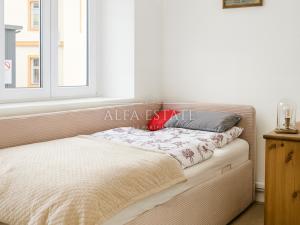 Prodej bytu 2+kk, Karlovy Vary - Stará Role, Závodu míru, 36 m2