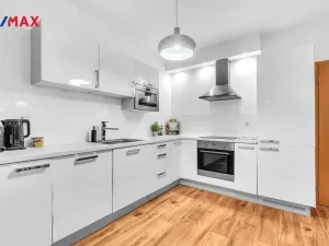 Prodej bytu 3+kk, Praha - Vysočany, Pod Harfou, 71 m2