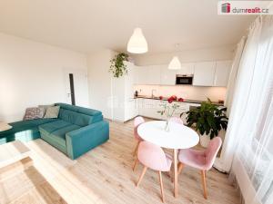 Pronájem bytu 3+kk, Praha - Hloubětín, Saarinenova, 80 m2