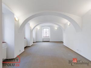 Pronájem obchodního prostoru, Jihlava, Čajkovského, 131 m2