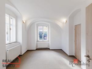 Pronájem obchodního prostoru, Jihlava, Čajkovského, 131 m2