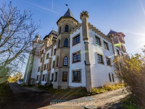 Prodej ubytování, Znojmo, Suchohrdelská, 1550 m2