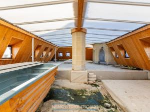 Prodej ubytování, Znojmo, Suchohrdelská, 1550 m2