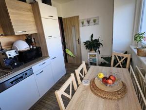 Pronájem bytu 2+1, Jablonec nad Nisou - Mšeno nad Nisou, Mšenská, 58 m2