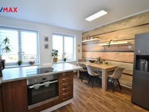 Prodej bytu 3+1, Štíty, Sportovní, 81 m2