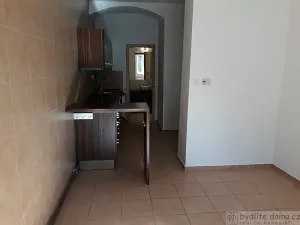 Pronájem bytu 1+kk, Tábor, Jordánská, 26 m2