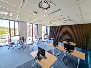 Pronájem kanceláře, Praha - Karlín, Rohanské nábřeží, 564 m2