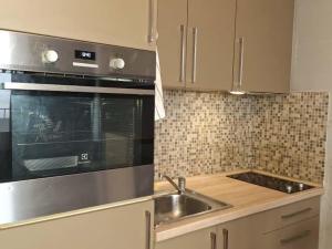 Pronájem bytu 1+kk, Chomutov, Seifertova, 20 m2