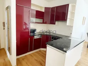 Pronájem bytu 3+kk, Praha, Vrázova, 88 m2