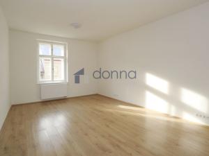 Pronájem bytu 2+kk, Praha, Rumunská, 62 m2