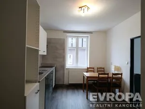 Prodej bytu 2+1, Nový Bor, Palackého náměstí, 67 m2