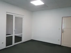 Pronájem kanceláře, Hradec Králové, Bieblova, 35 m2