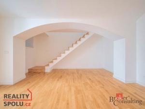 Prodej bytu 2+kk, Praha - Nusle, Jaromírova, 71 m2