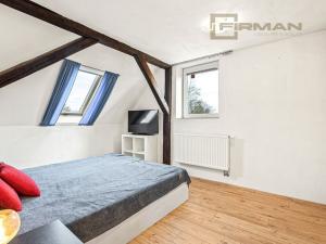 Prodej rodinného domu, Hora Svatého Šebestiána, 210 m2