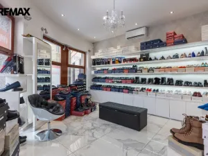 Prodej obchodního prostoru, Karlovy Vary, Zámecký vrch, 30 m2