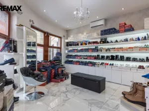 Prodej obchodního prostoru, Karlovy Vary, Zámecký vrch, 30 m2