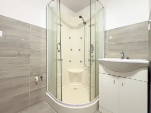 Prodej bytu 2+1, Chomutov, Bezručova, 67 m2