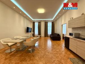 Prodej bytu 3+1, Praha, Dlážděná, 145 m2