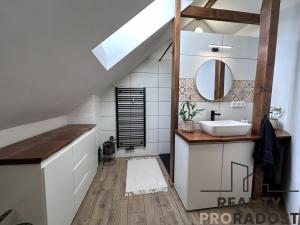 Prodej rodinného domu, Kuchařovice, Znojemská, 160 m2