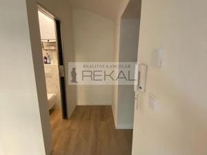 Pronájem bytu 1+kk, Praha - Košíře, Musílkova, 17 m2