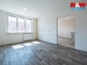 Pronájem bytu 1+1, Žatec, Černobýla, 35 m2