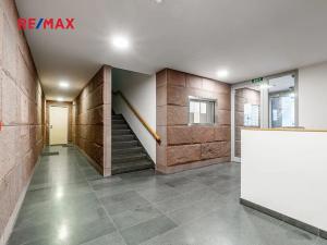 Pronájem kanceláře, Praha - Smíchov, Kováků, 103 m2