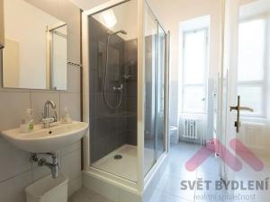 Pronájem kanceláře, Praha - Karlín, Peckova, 212 m2