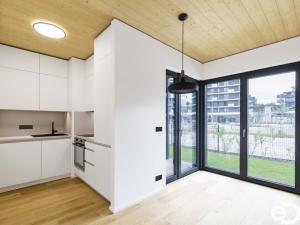 Pronájem bytu 3+kk, Praha, Ujgurská, 57 m2