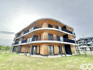 Pronájem bytu 3+kk, Praha, Ujgurská, 57 m2