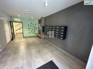 Prodej bytu 2+kk, Praha - Malešice, Azzoniho, 113 m2