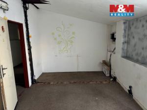 Pronájem výrobních prostor, Hostomice, Tyršovo náměstí, 220 m2