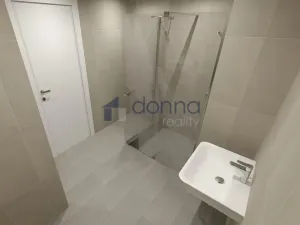 Pronájem bytu 2+kk, Praha, Ramonova, 58 m2