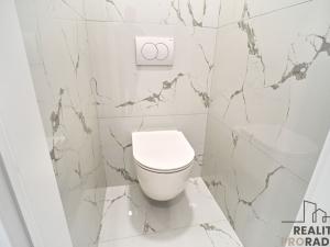 Pronájem bytu 2+kk, Ostrava - Poruba, Vietnamská, 41 m2