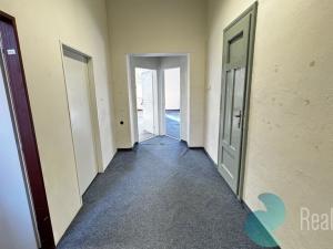 Pronájem kanceláře, Prachatice, Velké náměstí, 150 m2