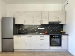 Pronájem bytu 1+kk, Znojmo, nám. Kpt. Otm. Chlupa, 33 m2