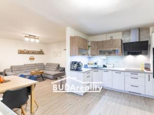 Prodej rodinného domu, Želechovice nad Dřevnicí, 4. května, 163 m2