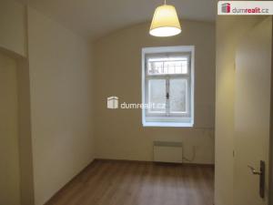 Pronájem bytu 1+1, Praha - Smíchov, Holečkova, 29 m2