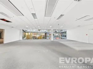 Pronájem kanceláře, Praha - Holešovice, Plynární, 670 m2