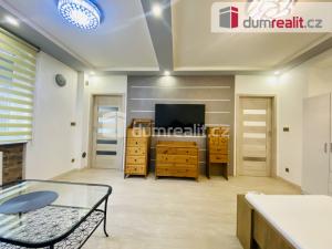 Pronájem bytu 1+1, Mariánské Lázně, Lužická, 33 m2