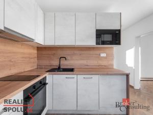 Prodej bytu 1+1, Jihlava, Březinova, 31 m2