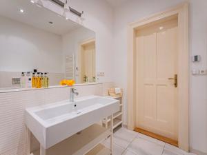 Pronájem bytu 2+kk, Praha - Staré Město, Na Perštýně, 73 m2