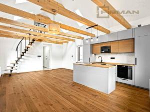 Prodej atypického bytu, Praha - Zbraslav, Elišky Přemyslovny, 110 m2