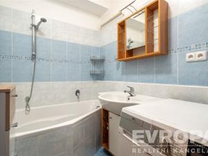 Prodej bytu 3+kk, Hradec Králové - Třebeš, Ve Stromovce, 74 m2