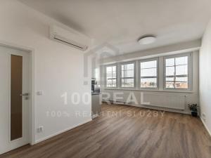 Pronájem bytu 1+kk, Hradec Králové, Průmyslová, 40 m2