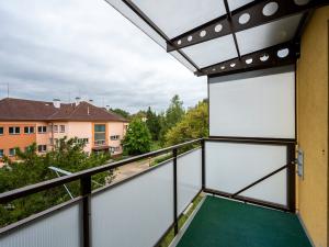 Prodej bytu 2+1, Rybitví, Školní, 52 m2