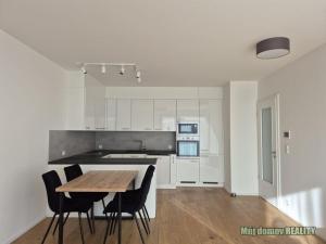 Pronájem bytu 2+kk, Praha - Strašnice, Ramonova, 58 m2