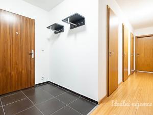 Pronájem bytu 4+kk, Praha - Vysočany, Na vysočanských vinicích, 118 m2